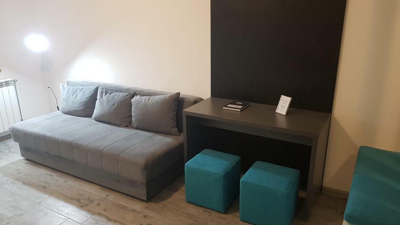 Apartments Rest - Centar โนวีซาด ภายนอก รูปภาพ